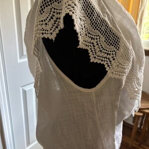 Elegant 100% cotton White Lace Off-Shoulder Top